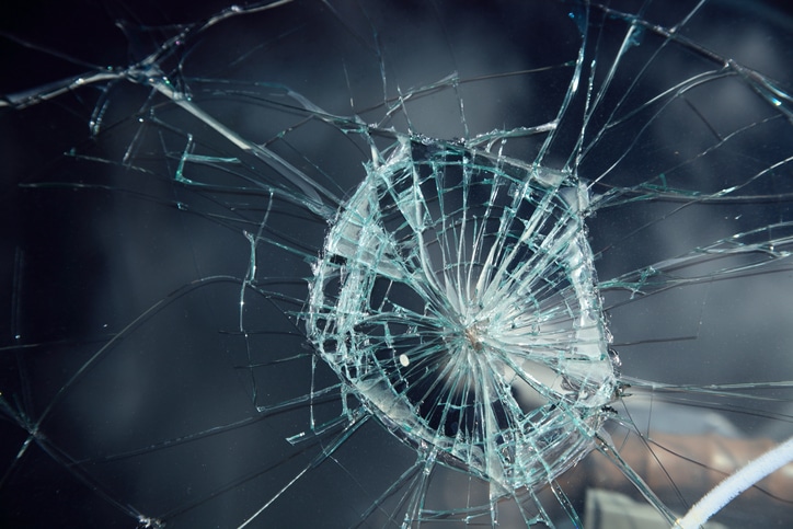 damaged-car-windshield
