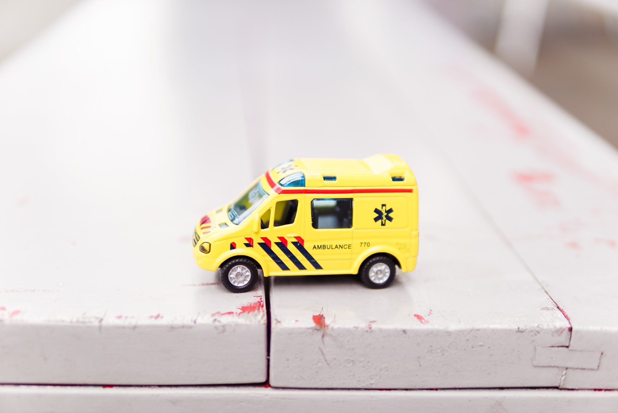 toy-ambulance
