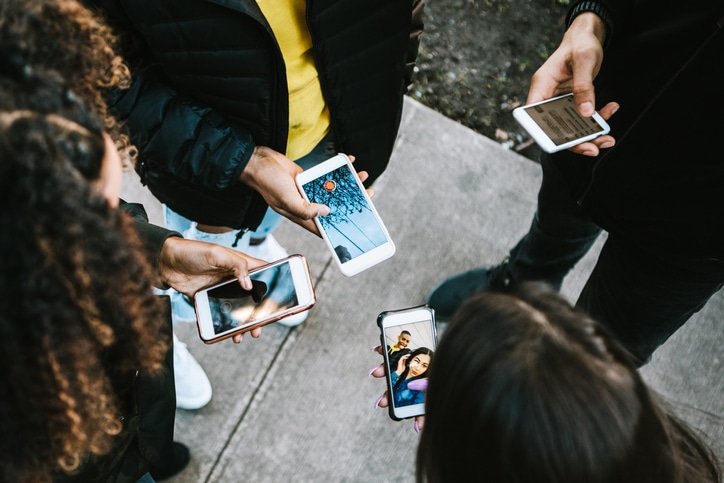 people-with-phones