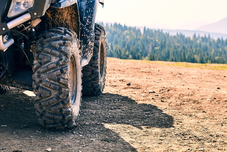 atv-in-mud