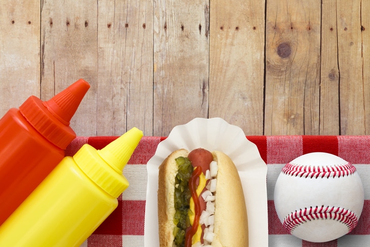 baseball-game-hotdog