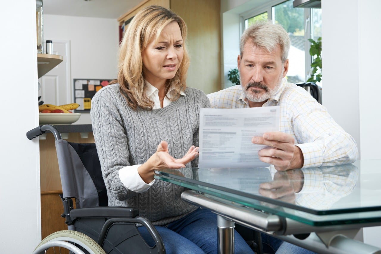 couple-with-paperwork