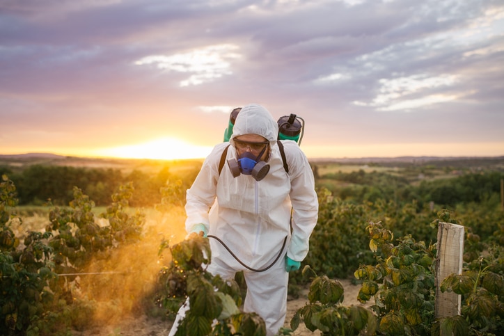 farm-chemical-spray