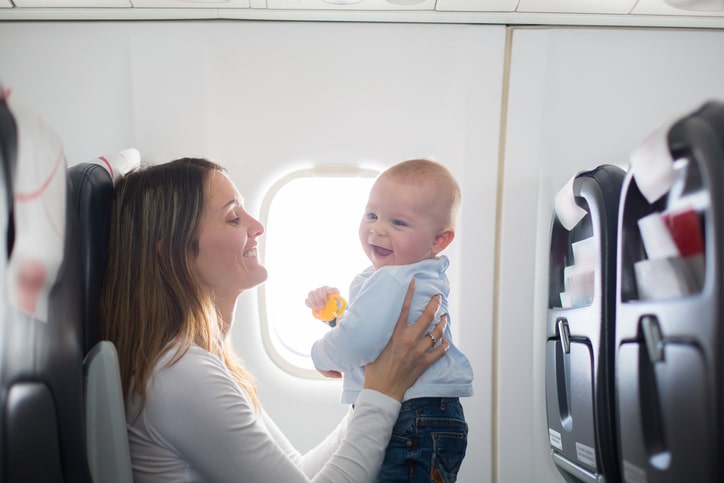 flying-with-children