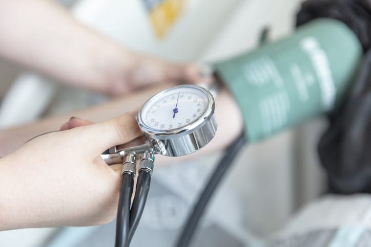 nurse-taking-blood-pressure