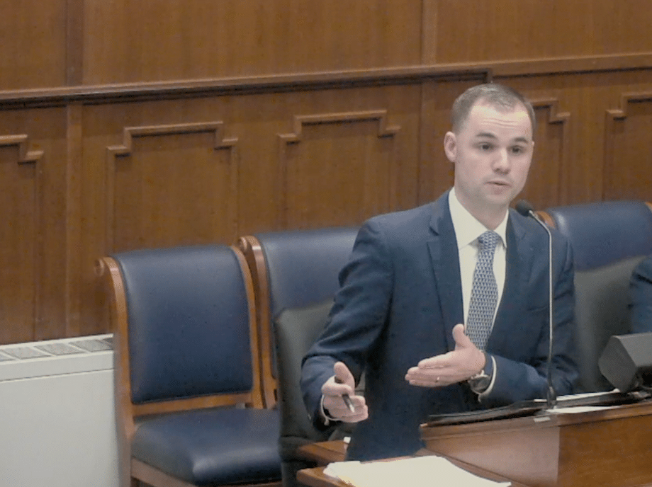 Kent Winingham presenting in courtroom