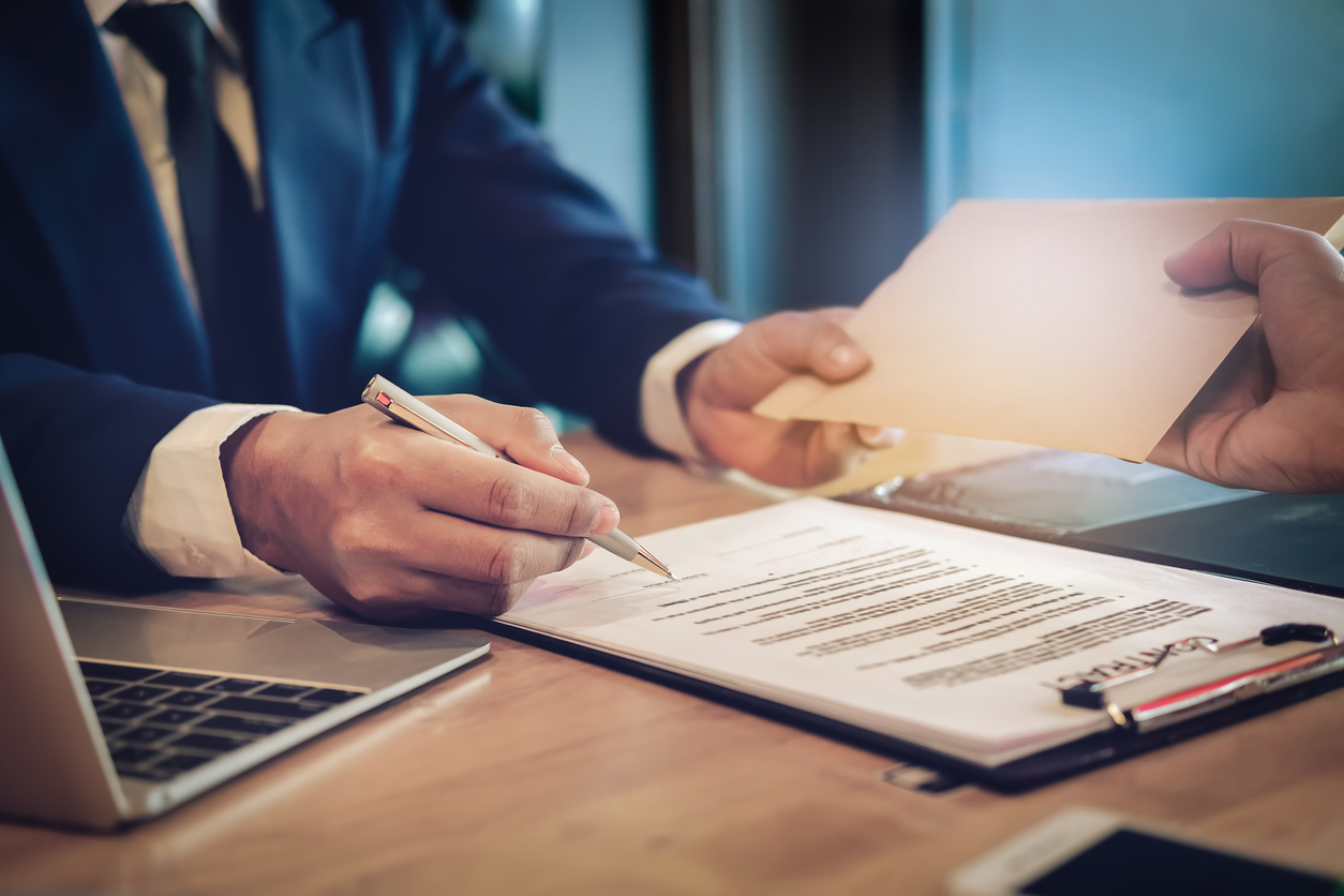 Does Having Insurance Affect My Settlement Amount in a Medical Malpractice Case?